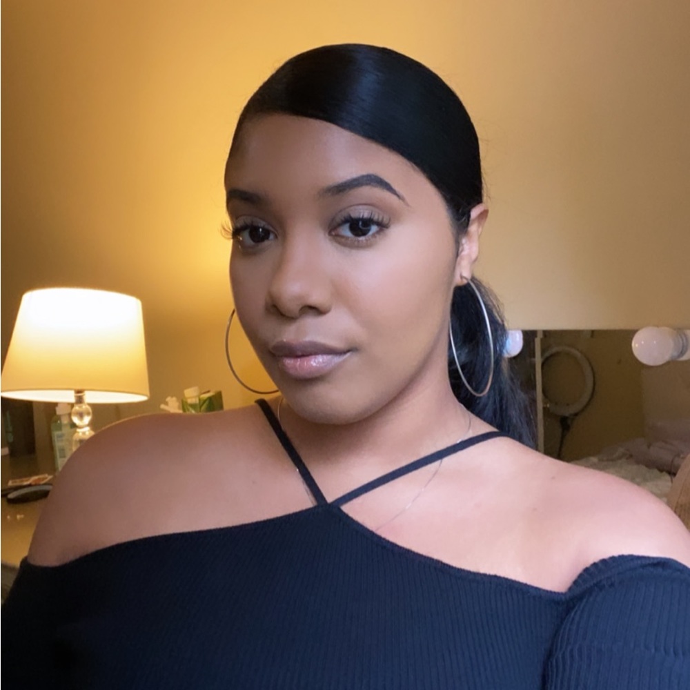 Meet your Posher, Sky